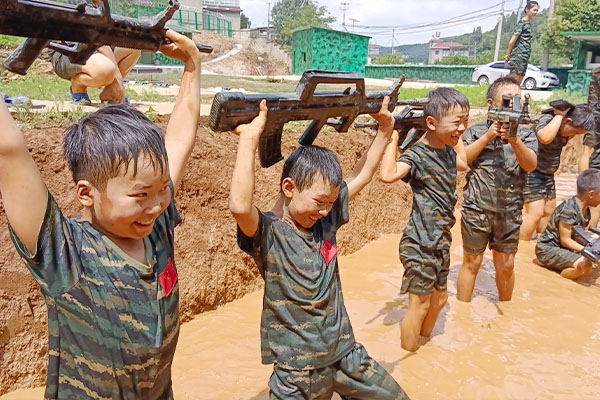 云南军事夏令营 云南军事夏令营